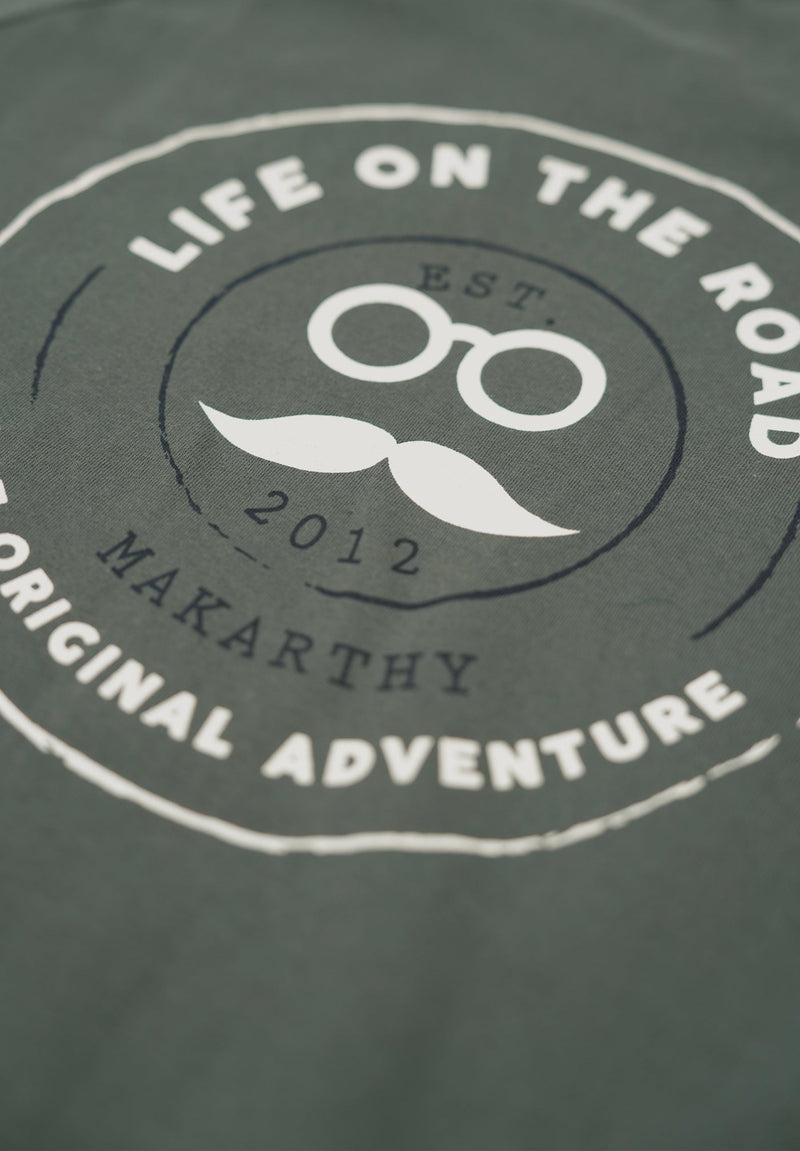 Camiseta Casual Long Patch Gris Oscuro